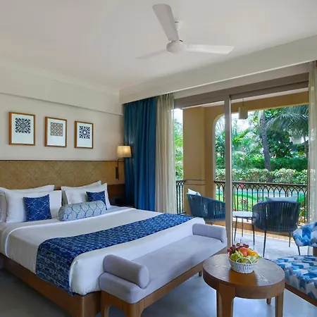 Marquis Beach Resort Candolim Exterior photo